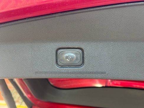 Used 2016 Ford Explorer XLT w/ Equipment Group 202A AWD/4WD image 37