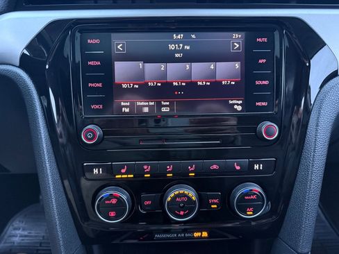 Used 2020 Volkswagen Passat 2.0T SE w/ Sunroof Package image 23