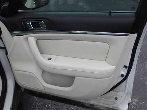 Used 2010 Lincoln MKS FWD image 11