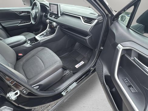 Used 2023 Toyota RAV4 XLE image 13