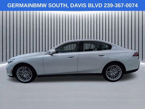 Certified 2024 BMW 530i w/ Premium Package RWD image 8
