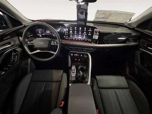 Used 2025 Audi Q5 Premium Plus w/ Premium Plus AWD/4WD image 21