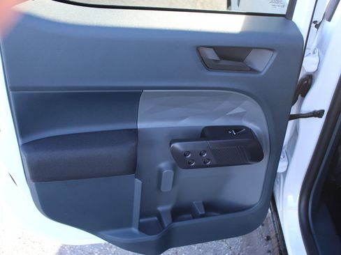 New 2025 Ford Maverick XL w/ Equipment Group 102A image 14