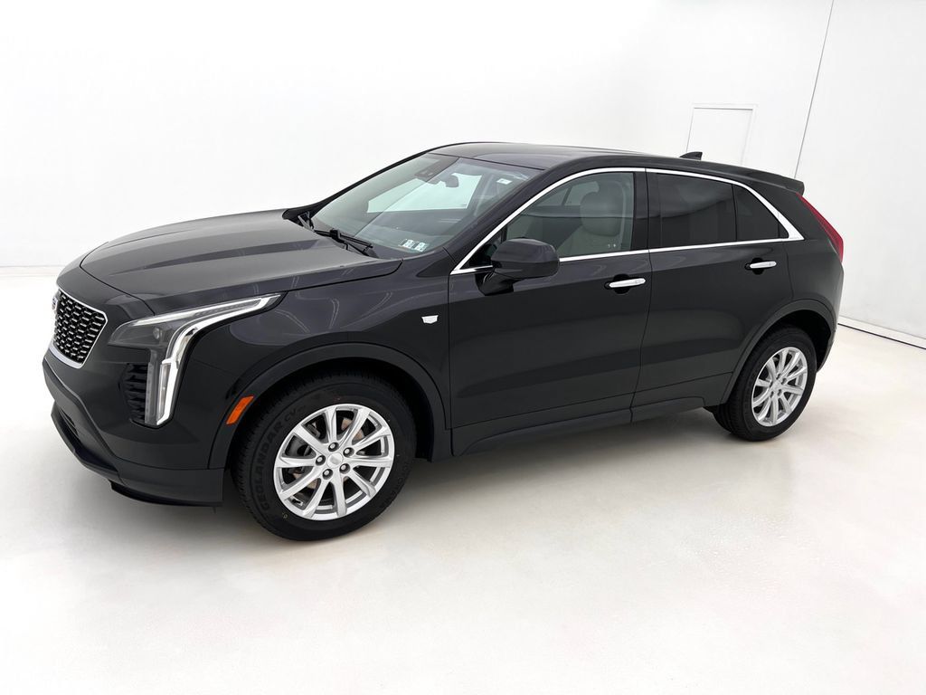 Used 2021 Cadillac XT4 Luxury w/ Cold Weather Package AWD/4WD image 5