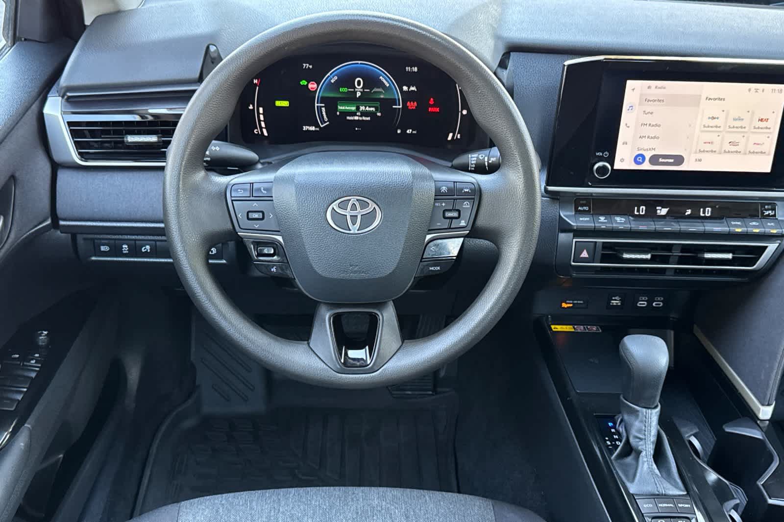 Used 2025 Toyota Camry LE AWD/4WD image 14