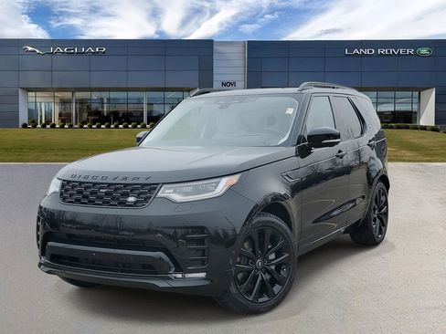 New 2026 Land Rover Discovery Dynamic SE image 1