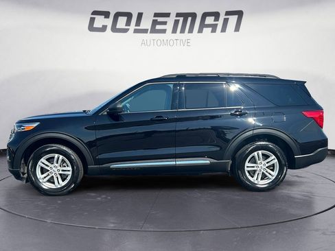 Used 2023 Ford Explorer XLT w/ Class IV Trailer Tow Package image 2