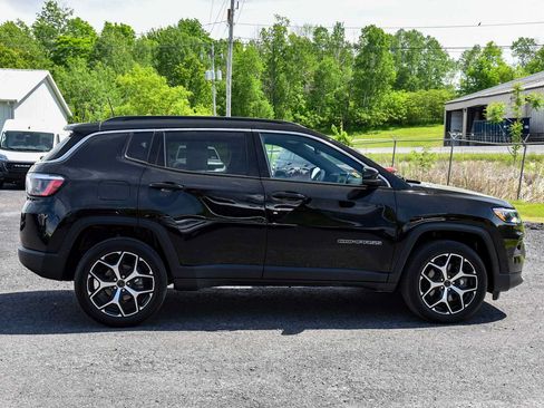 Certified 2025 Jeep Compass Limited AWD/4WD image 2