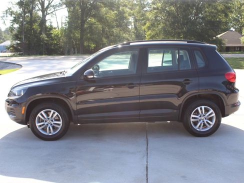 Used 2015 Volkswagen Tiguan S image 25