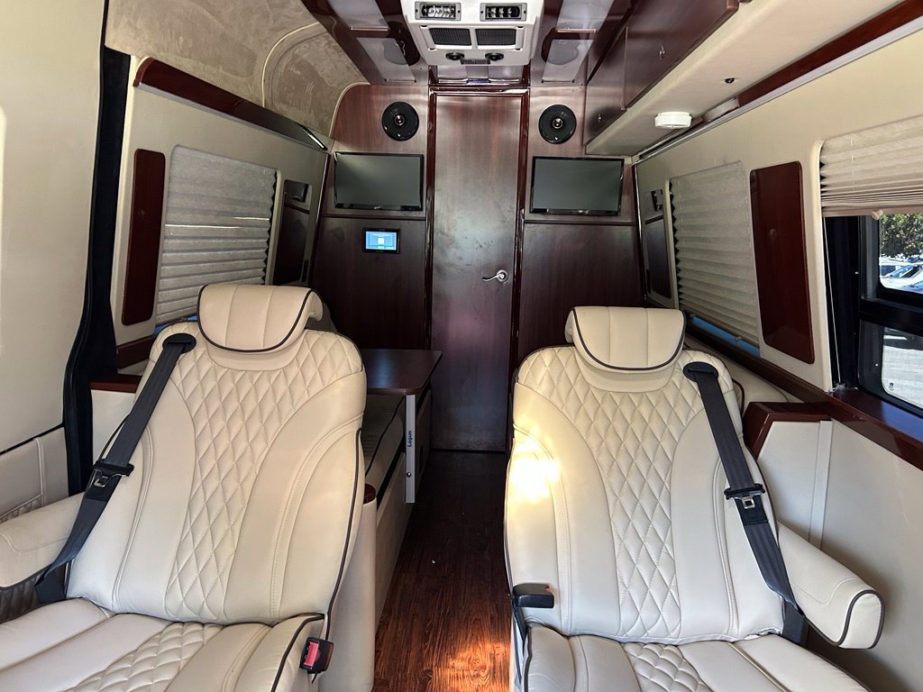 Used 2020 Mercedes-Benz Sprinter 3500 image 11