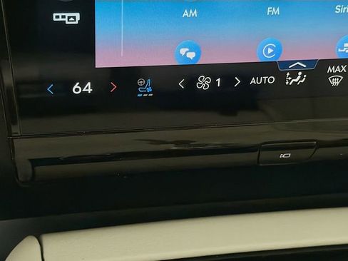 New 2026 Lincoln Navigator Premiere AWD/4WD image 22