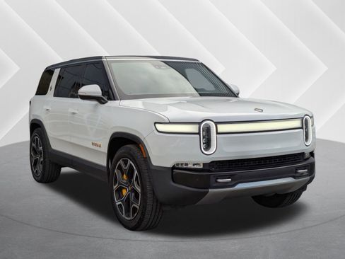 Used 2023 Rivian R1S Launch Edition image 1