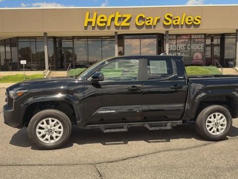 Used 2024 Toyota Tacoma SR5 AWD/4WD image 5