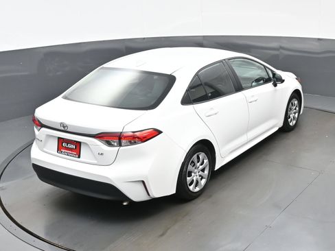 Used 2024 Toyota Corolla LE FWD image 38