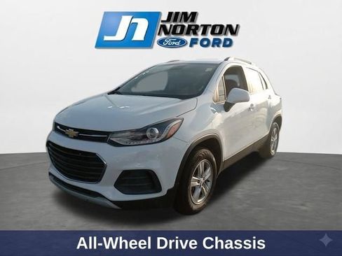 Used 2021 Chevrolet Trax LT AWD/4WD image 4