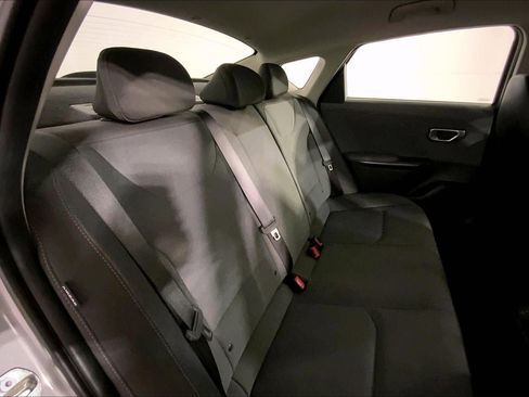 Used 2025 Kia K4 FWD image 23