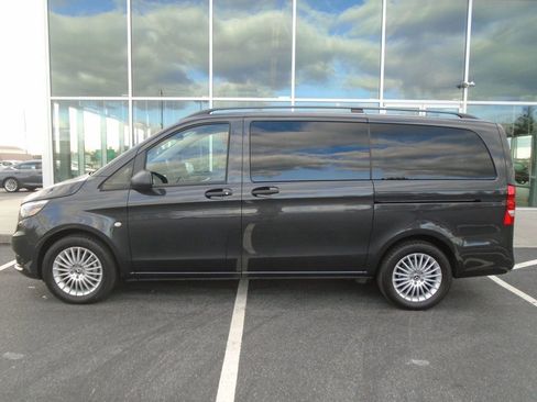 Used 2023 Mercedes-Benz Metris Metris Passenger Van Standard image 7