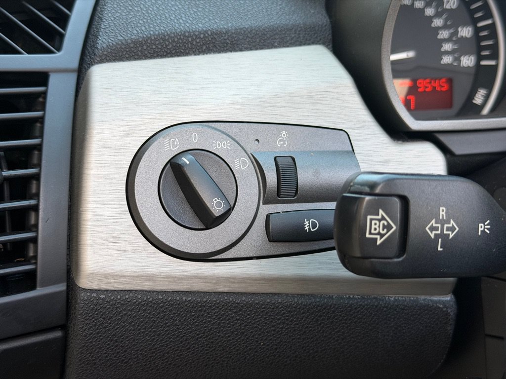Used 2004 BMW Z4 3.0i RWD image 40