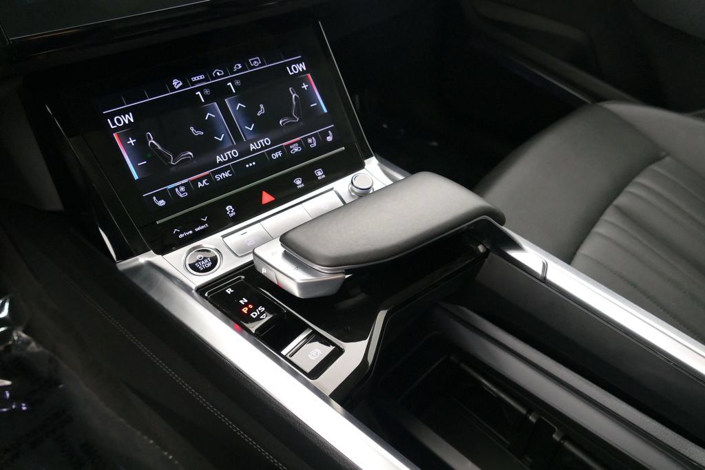 Used 2024 Audi Q8 e-tron Premium Plus w/ Premium Plus Package AWD/4WD image 22