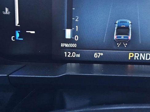 New 2025 Ford Maverick XL w/ Equipment Group 102A image 22