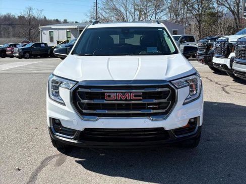 Certified 2024 GMC Terrain AT4 w/ Infotainment Package II image 3