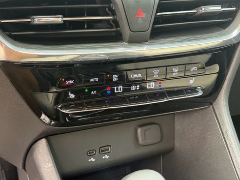 Used 2024 Buick Encore GX Avenir w/ Avenir Technology Package FWD image 24