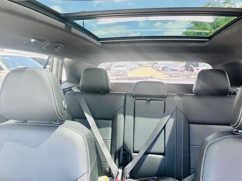Used 2023 Volkswagen Atlas Cross Sport SE w/ Panoramic Sunroof Package AWD/4WD image 22