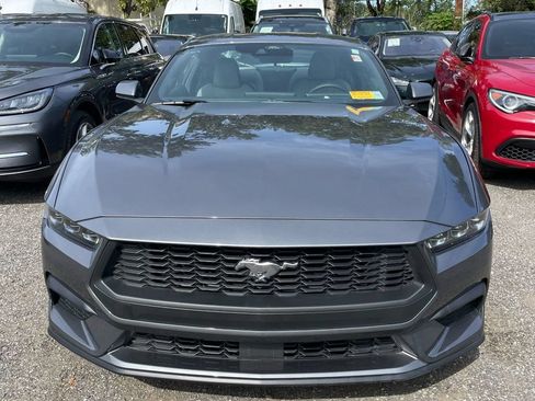 Used 2025 Ford Mustang Coupe RWD image 5