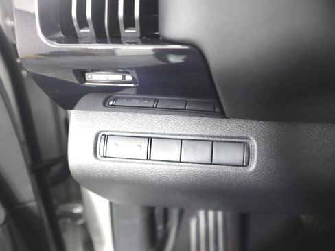 Certified 2025 Nissan Pathfinder S image 16