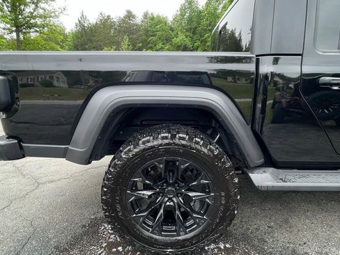 Used 2020 Jeep Gladiator Sport w/ Quick Order Package 24S AWD/4WD image 8