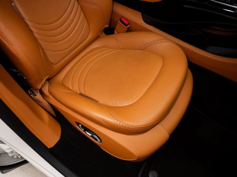 Used 2023 Aston Martin DBX AWD/4WD image 63