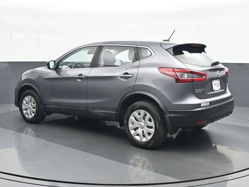 Used 2020 Nissan Rogue Sport S image 4