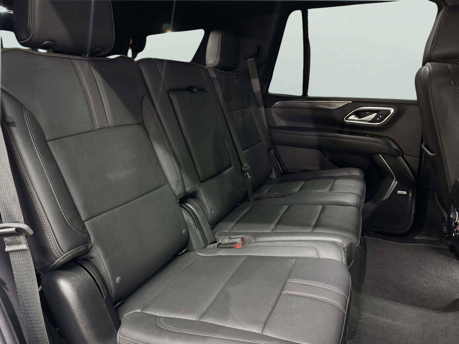 Used 2022 Chevrolet Tahoe RST w/ Luxury Package AWD/4WD image 33