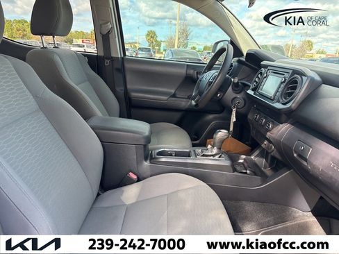 Used 2019 Toyota Tacoma SR image 18