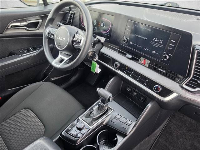 Used 2023 Kia Sportage LX AWD/4WD image 10