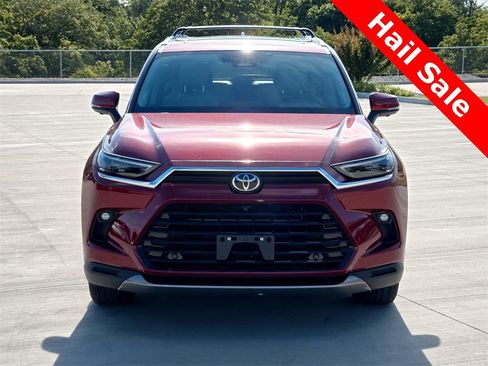 Used 2024 Toyota Grand Highlander Limited image 7