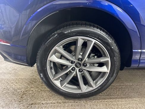 Used 2025 Audi Q3 2.0T Premium w/ Convenience Package image 9