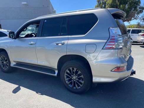 Used 2023 Lexus GX 460 Premium w/ Premium Package AWD/4WD image 8