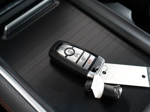 Certified 2025 Ford Expedition Active AWD/4WD image 28