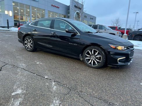 Used 2018 Chevrolet Malibu LT image 9
