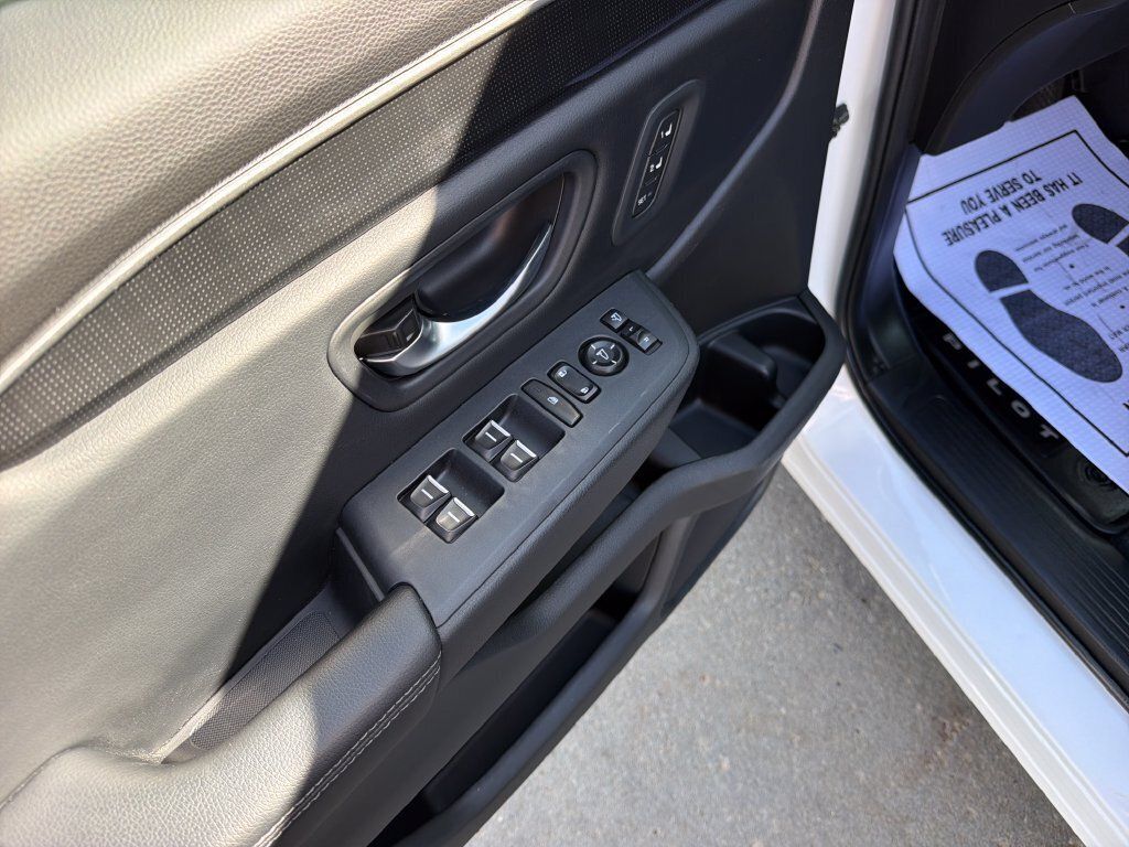 Certified 2023 Honda Pilot Elite image 13
