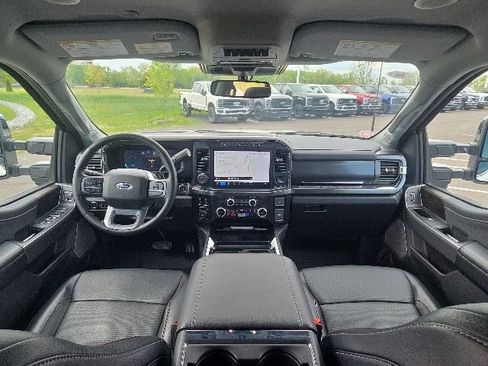 Used 2024 Ford F250 Lariat w/ Lariat Ultimate Package AWD/4WD image 19
