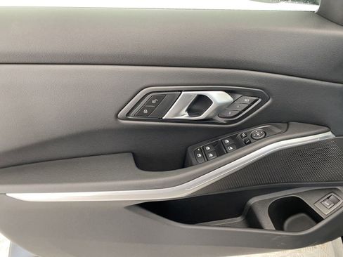 Used 2025 BMW 330i xDrive Sedan w/ Premium Package image 11