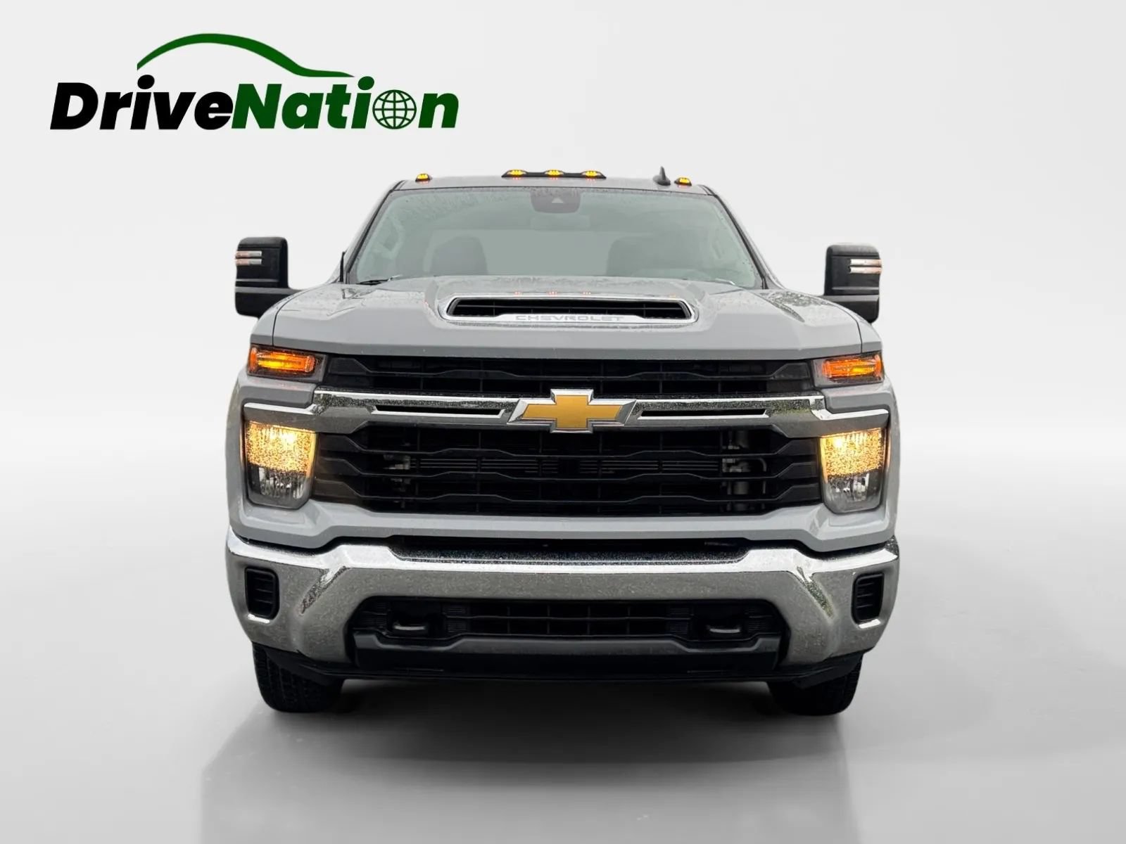 Used 2024 Chevrolet Silverado 3500 LT AWD/4WD image 2