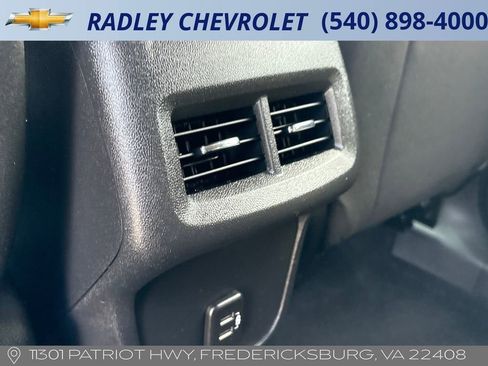 Used 2023 Chevrolet Equinox LT FWD image 13
