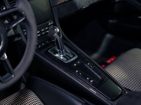 Used 2018 Porsche 911 GT2 RS RWD image 17