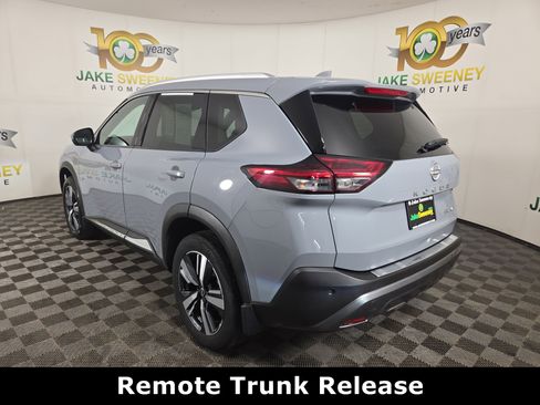 Used 2023 Nissan Rogue SL image 6