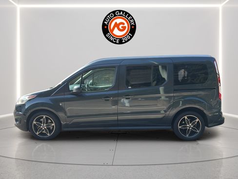 Used 2018 Ford Transit Connect Titanium w/ Titanium Premium Package FWD image 4
