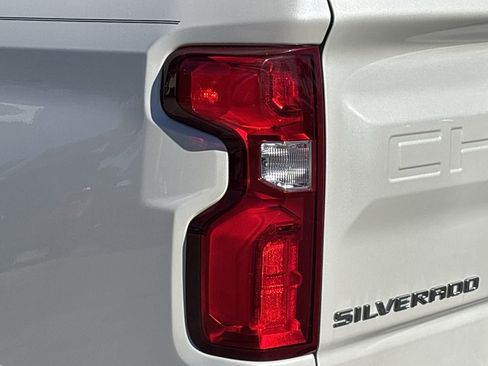 Used 2024 Chevrolet Silverado 1500 High Country w/ High Country Premium Package image 7