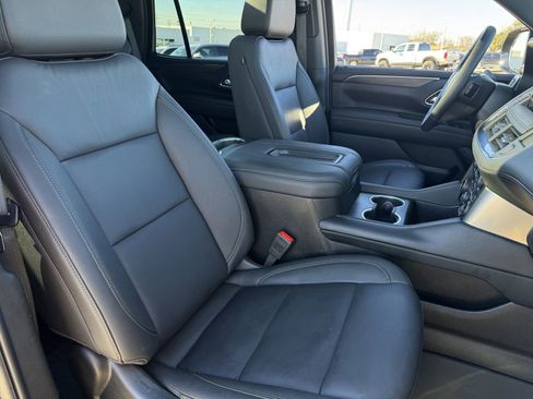 Used 2024 Chevrolet Tahoe Z71 w/ Luxury Package image 29